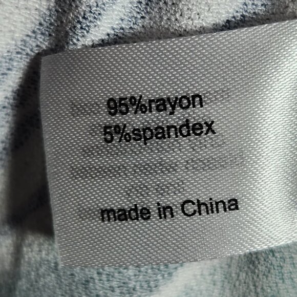 NWT – Lane Bryant Striped Swing Sleeveless Tunic - Size: 18/20 PRICE IS FIRM - Picture 4 of 5